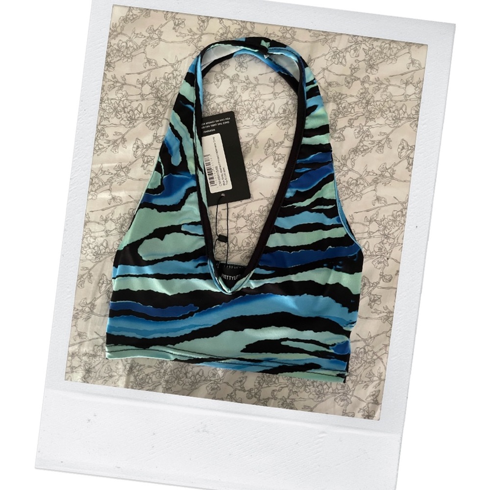 Brand new halter top! Pretty little thing